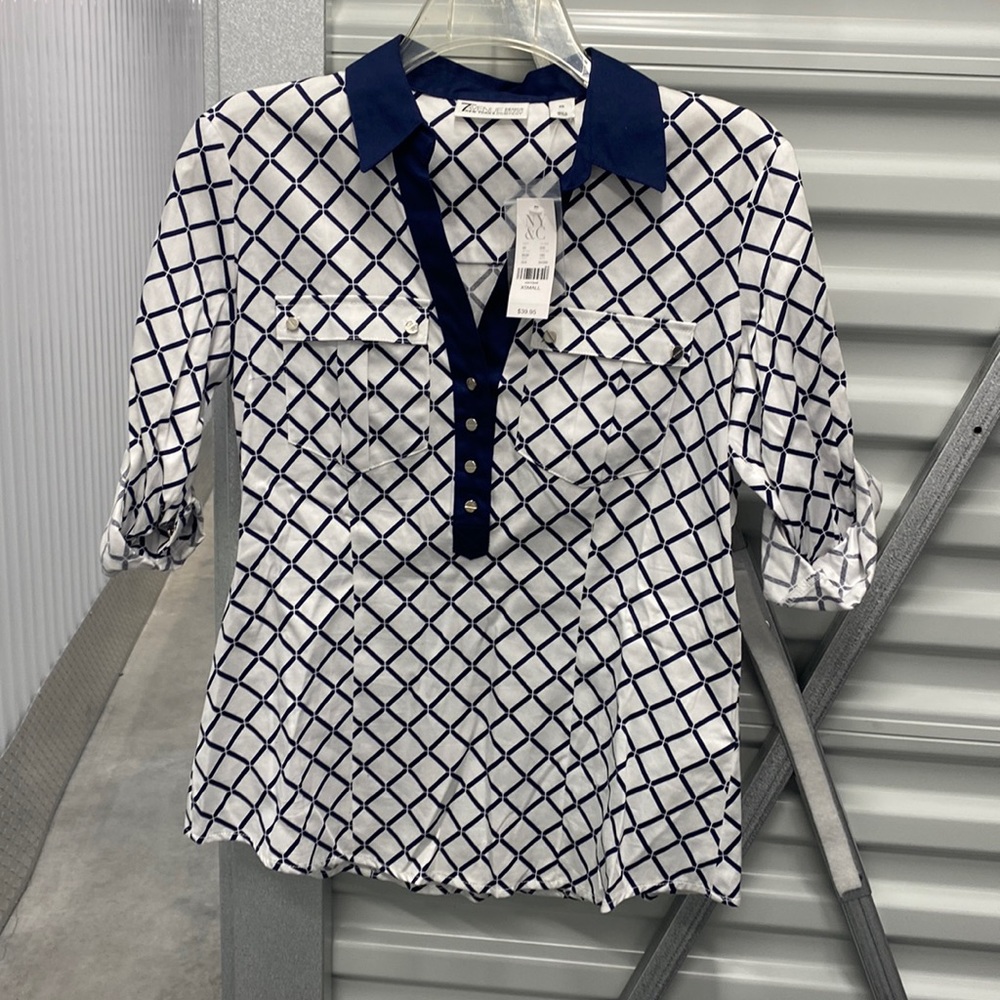 Open Navy Women’s size XS dress shirt Button Down Adjustable sleeve NWT Pockets